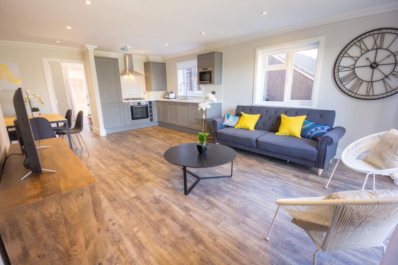 The Lakes Rookley المظهر الخارجي الصورة Interior of a typical apartment
